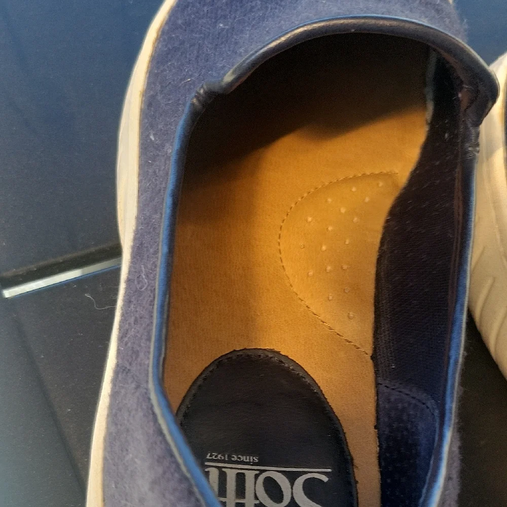 Sofft Women's Navy Slip-On Sneakers - Picture 5 of 10